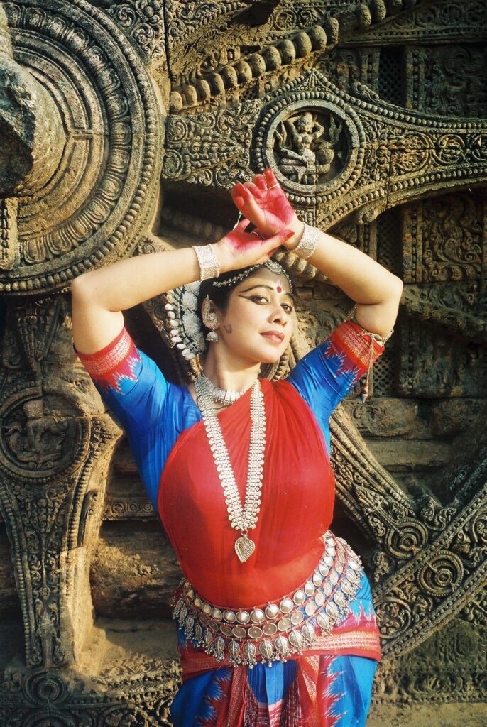 Indian classical dances ODISSI - Bodhibloom.com
